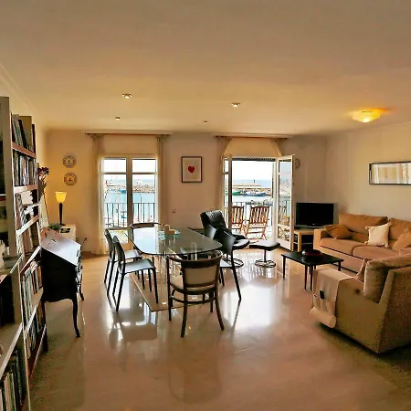 Port By Interhome شقة
