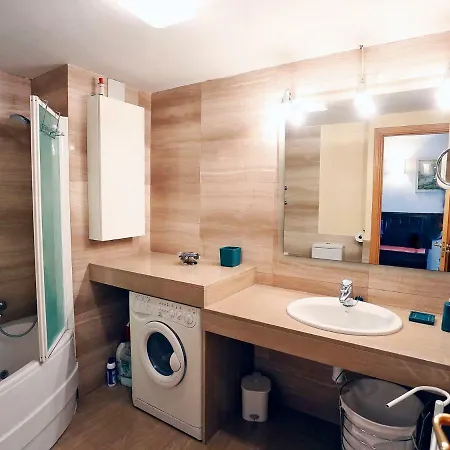 Port By Interhome * كامبريلس